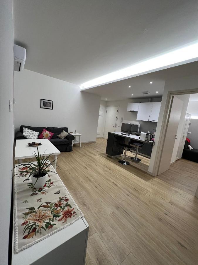 Appartamento Con Due Camere Da Letto E Free Park Verona Eksteriør billede